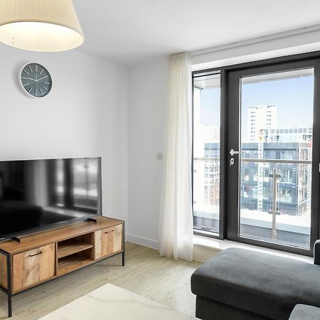 High Rise 2 Bedroom & 2 Bath Apartment With Parking, Balcony & Amazing View Manchester Eksteriør bilde