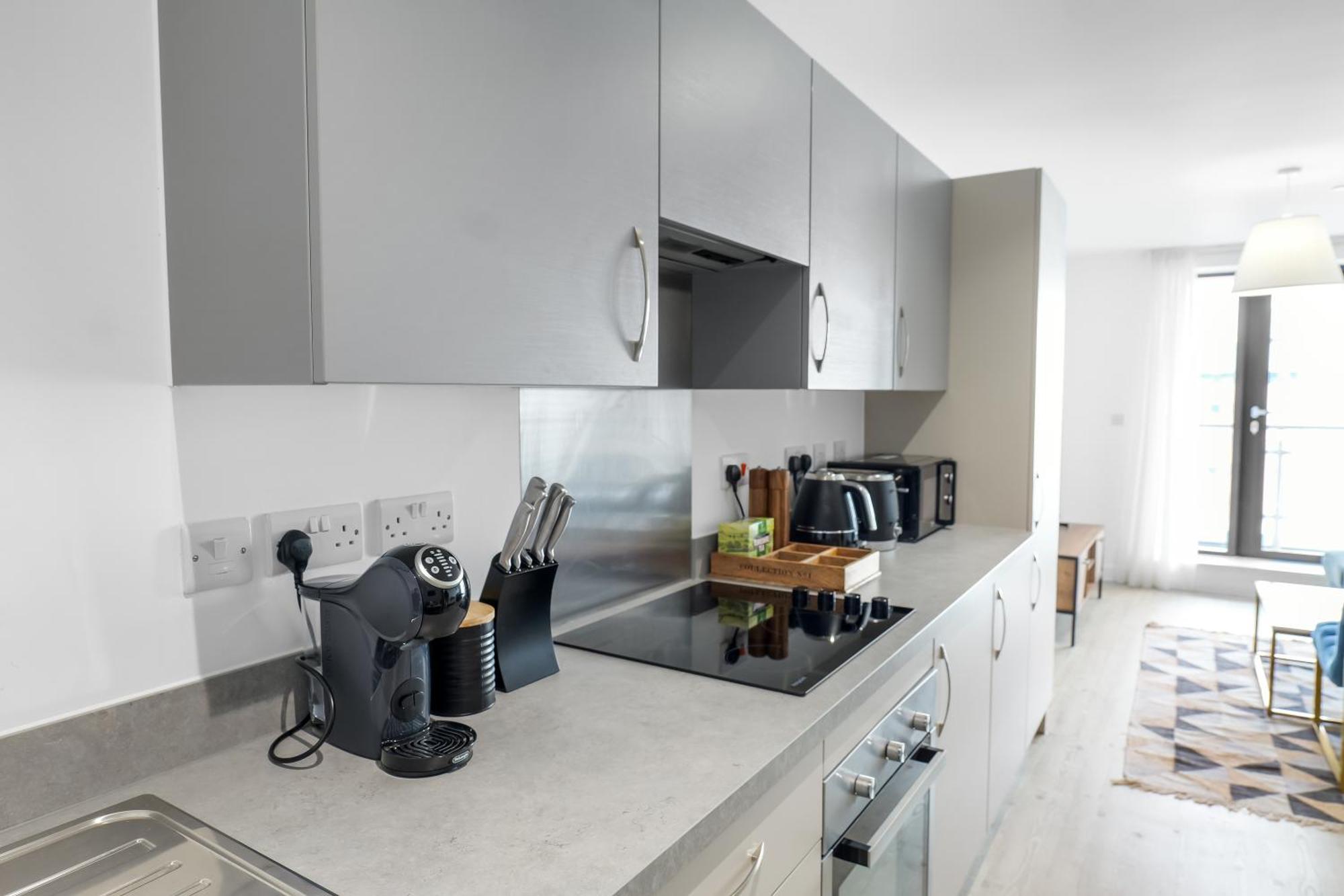 High Rise 2 Bedroom & 2 Bath Apartment With Parking, Balcony & Amazing View Manchester Eksteriør bilde